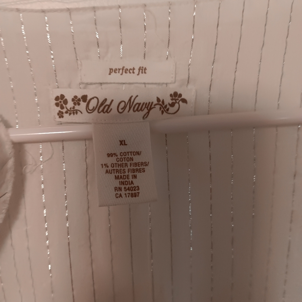 Old Navy White Cotton W/ Silver Thread Ruffled Tie Front Sleeveless Peplum Top - Picture 4 of 8